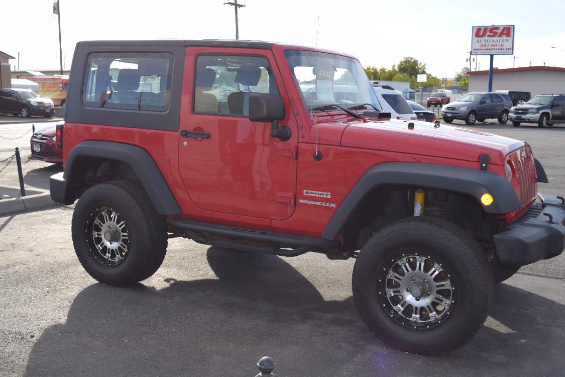 2010 RED /GRAY Jeep Wrangler Sport 4WD (1J4AA2D17AL) with an 3.8L V6 OHV 12V engine, 6-SPEED transmission, located at 607 W Columbia Drive, Kennewick, WA, 99336, (509) 582-8818, 46.216743, -119.126404 - Photo #2